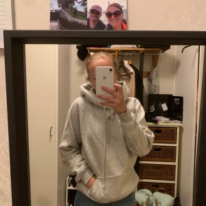 Mysig hoodie - Grå hoodie, mysig. Stl XS 