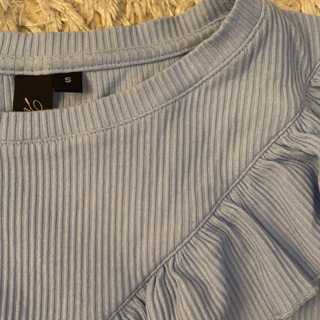 Tröja med volang  - 91