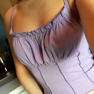 Lila linne - Populär croptop i violett/lila💜Frakt: 22