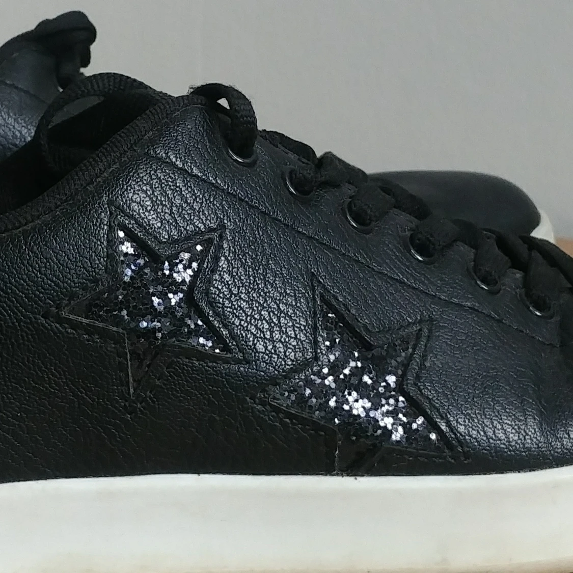 Sneakers med stjärndesign stl 40 - 91