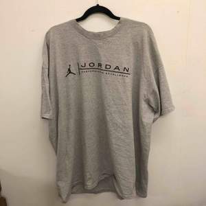 Vintage Jordan t-shirt ✨ Storlek 3XL, fungerar bra som t-shirt dress! 