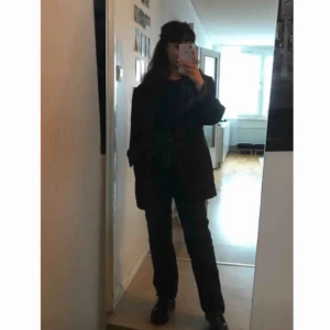  - Snygg oversized kavaj! Köpt secondhand. Kan mötas upp i Stockholm, men annars står köparen för frakten 🦋