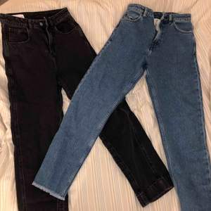 Helt oanvända jeans ifrån asos med straight modell , båda för 200:- eller ett par för 150:- Eventuell frakt står köparen för!💕 jeansen har storlek W25/32, så jag skulle säga att det passar en som har storlek XS då det är ganska små i storlek!
