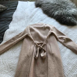  - Som ny ljusrosa kappa från Gina tricot köptes för 500kr 