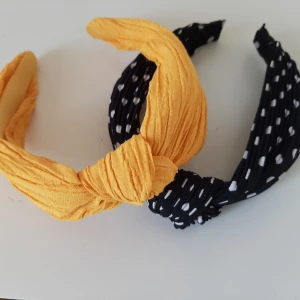  - Två stycken diadem 30 kr styck, 55 för båda.  Jag bjuder på frakten. 