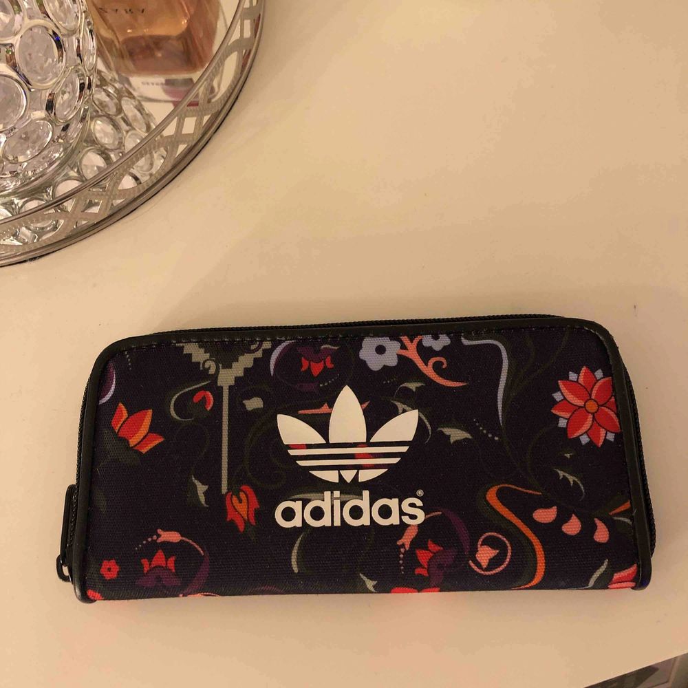 Plånbok - Adidas | Plick Second Hand