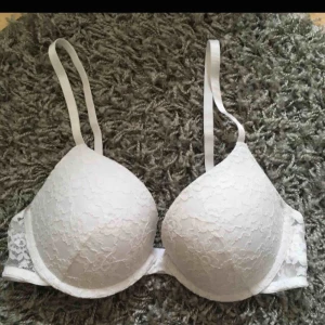  - Helt ny bh. Skriv vid intresse eller frågor❤️ 70:- inkl frakt
