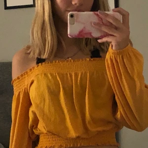 Gul magtröja - Gul magtröja i fint skick! Fri frakt!