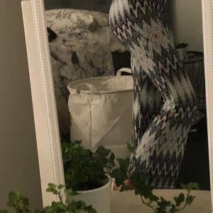 Utsvängda byxor - Säljer då de inte är min stil! Fri frakt💞