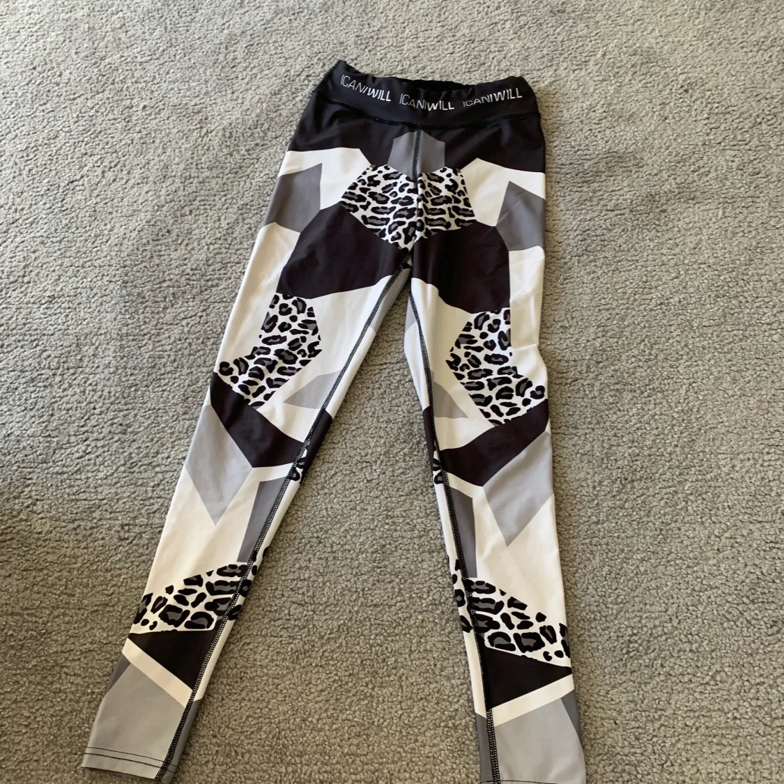 ICANIWILL leo tights