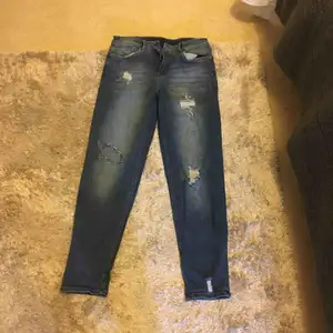 Snygga jeans från hm str 36 använd 1 gång 