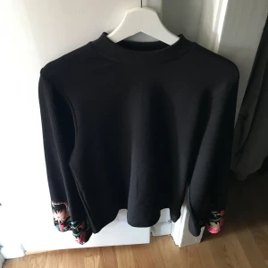  - Ny tröja från Zara. Kom aldrig till användning.