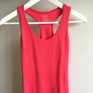  - Träningslinne i stl XS, säljer pga för litet för mig. Aldrig använt! 