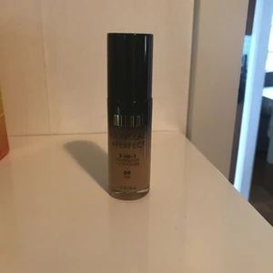  - Milani conceal + perfect 2-in-1 foundation.  09, Tan.  Oanvänd. Köpt den aug 2018.  