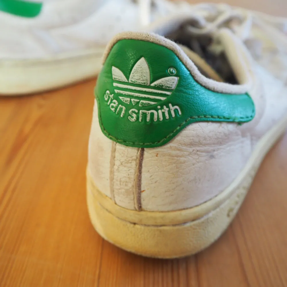 Vintage 90's stan Smith sneakers! #adidas Säljer vidare dessa favoriter✨  Kan bli billigare oxå, om det är högt tryck! . Skor.