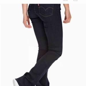 Levis bootcut jeans