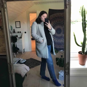  - Säljer min fake-teddy från Vila i storlek S. Säljer den då den tyvärr är en aning för liten. Kan mötas upp i Ulricehamn eller så står köparen för frakten 🌸