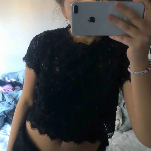  - Sparsamt använt plagg! Frakt rillkommer💛