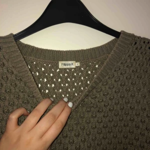  - Snygg stickad tröja från Filippa k, härlig grön färg