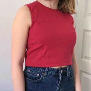  - Rosa Linne från Lindex. Köpt second hand men aldrig använt. Köparen står för frakt!