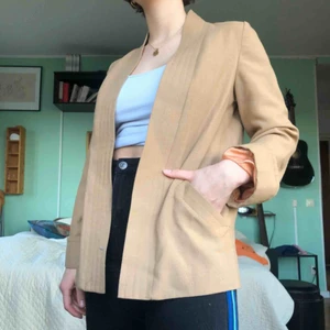  - Fin blazer/kimono i linneliknade material med gammalrosa foder💞 superfin toffé/kola/ljus brun
