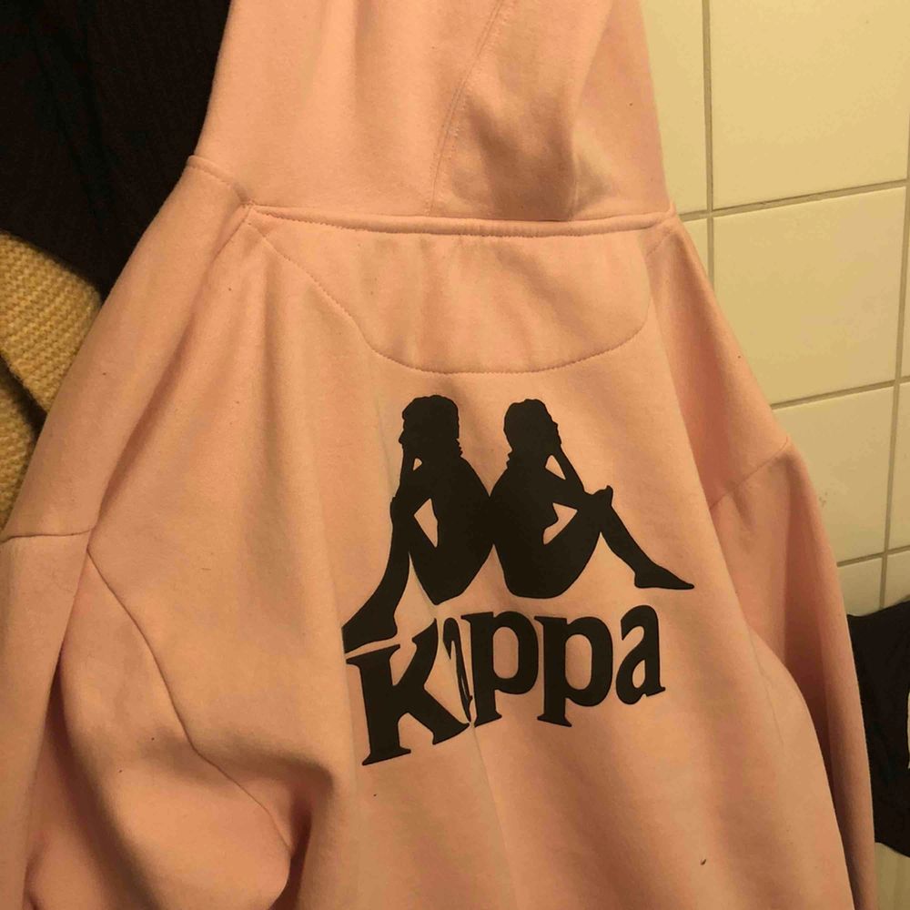 Kappa hoodie, storlek XL men betydligt mindre. Se andra bilden. Huvtröjor & Träningströjor.