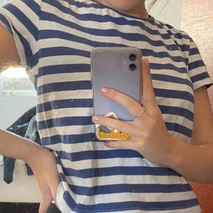  - En snygg blå randig tröja från Zara 💙💙