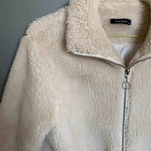  - Teddyjacka använd en gång, super mysig! 