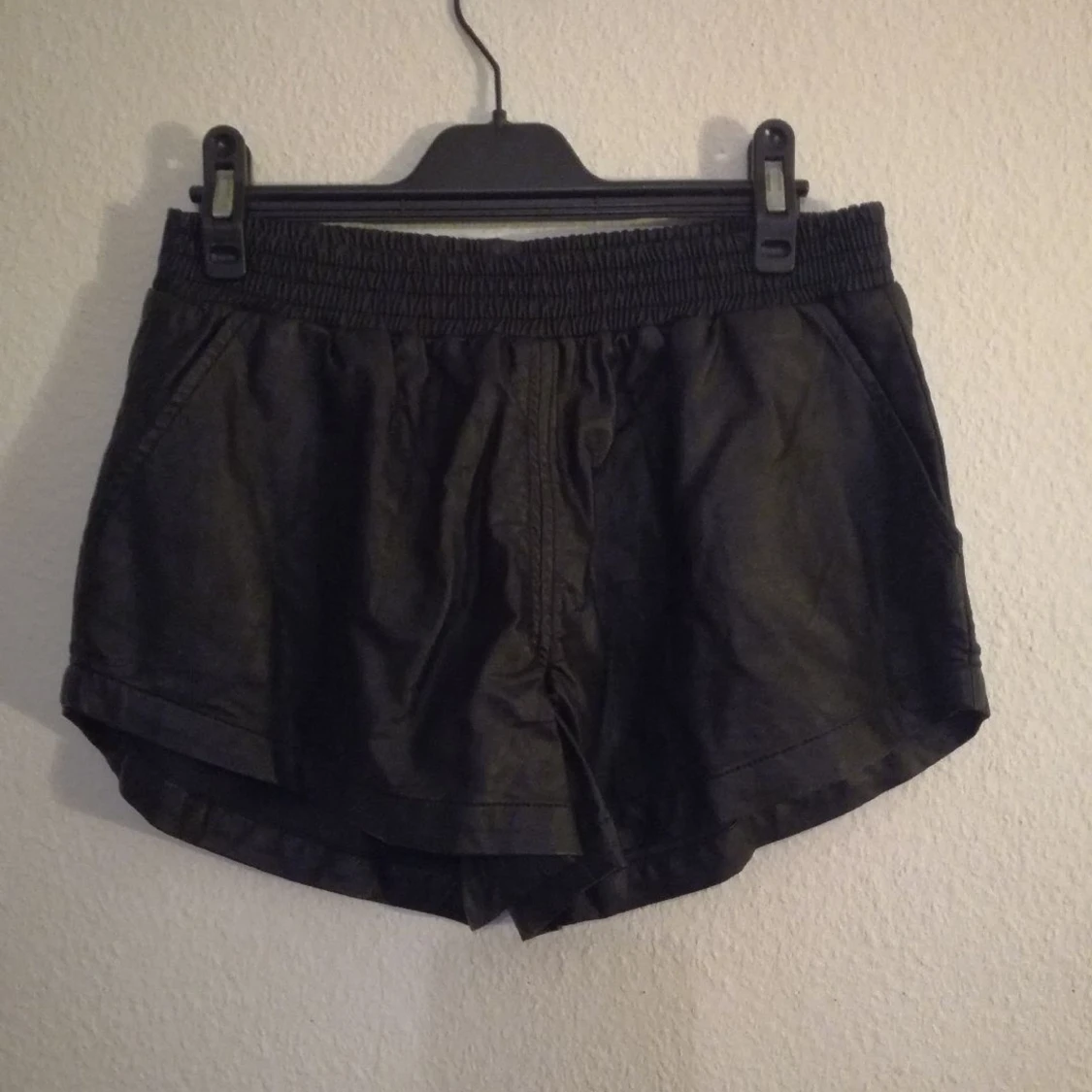 Läder imitation shorts 