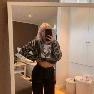  - Supersnygg tröja från carlings! Har gjort trycket själv men tröjan är i bra skick!