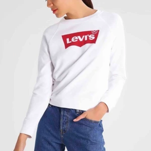  - Använd men i fint skick! Inga defekter. Storlek S men passar xs/s. Fri frakt 