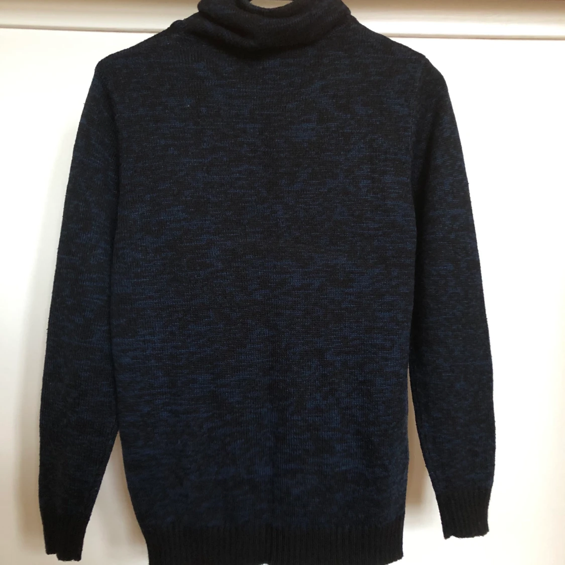 Polotröja med snören - 91