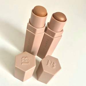 highlighter & concealer. 130kr styck.