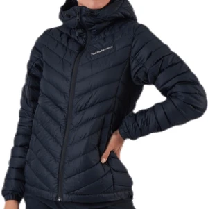 Peak Performance frost down  - Säljer min classiska peak jacka (M) på grund av att den inte längre kommer till användning, använd 1 vinter utan slitage eller liknande. Mycket bra skick, bilder från Peaks hemsida men tar gärna nya bilder vid intresse💕 frakt inräknat i priset