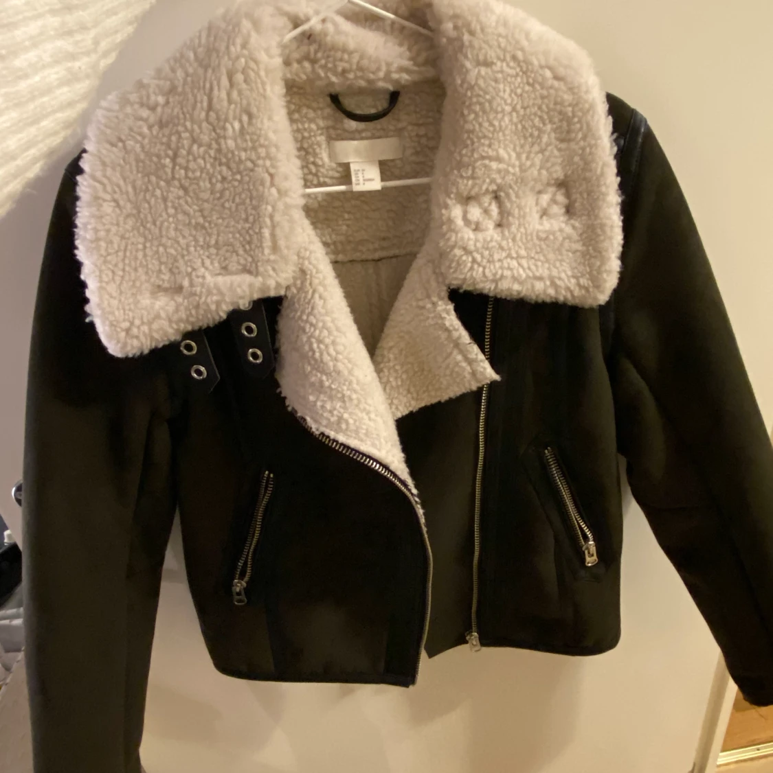 Fejk mocka jacka i militärgrön