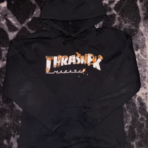 Trasher Hoodie - Säljer trasher hoodie, lätt använd, säljer för bra pris.