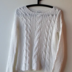  - Knappt använd stickad tröja