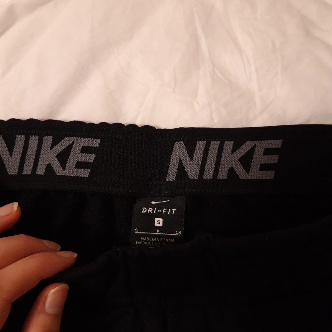 Nike mjukisbyxor strl S - 91