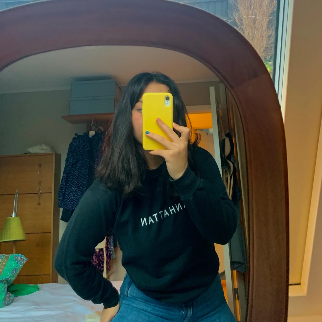 Svart collegetröja från Mango