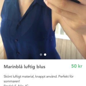 Söt marinblå blus - Beskrivning finns i bilden. Fler bilder kan skickas vid fråga!