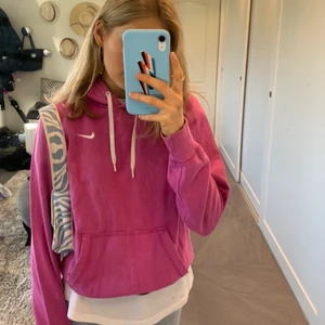 SJUKT SNYGG NIKE HOODIE💗💗 - SJUKT SNYGG NIKE HOODIE💗💗