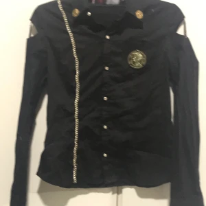 Cool skjorta  - Väldigt fin skjorta med bra skick.