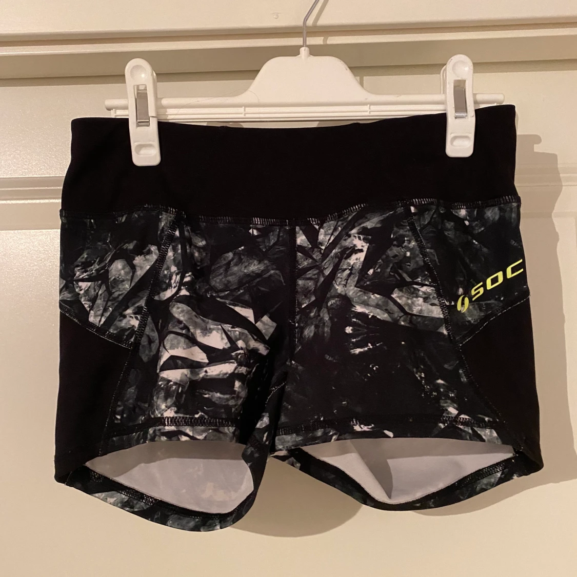 Grå SOC träningsshorts 