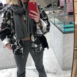 Oversized skjortjacka  - Skjortjacka från Jaded London, köpt från Zalando för drygt ett halvår sen. Knappt använd! Köparen står för frakt.