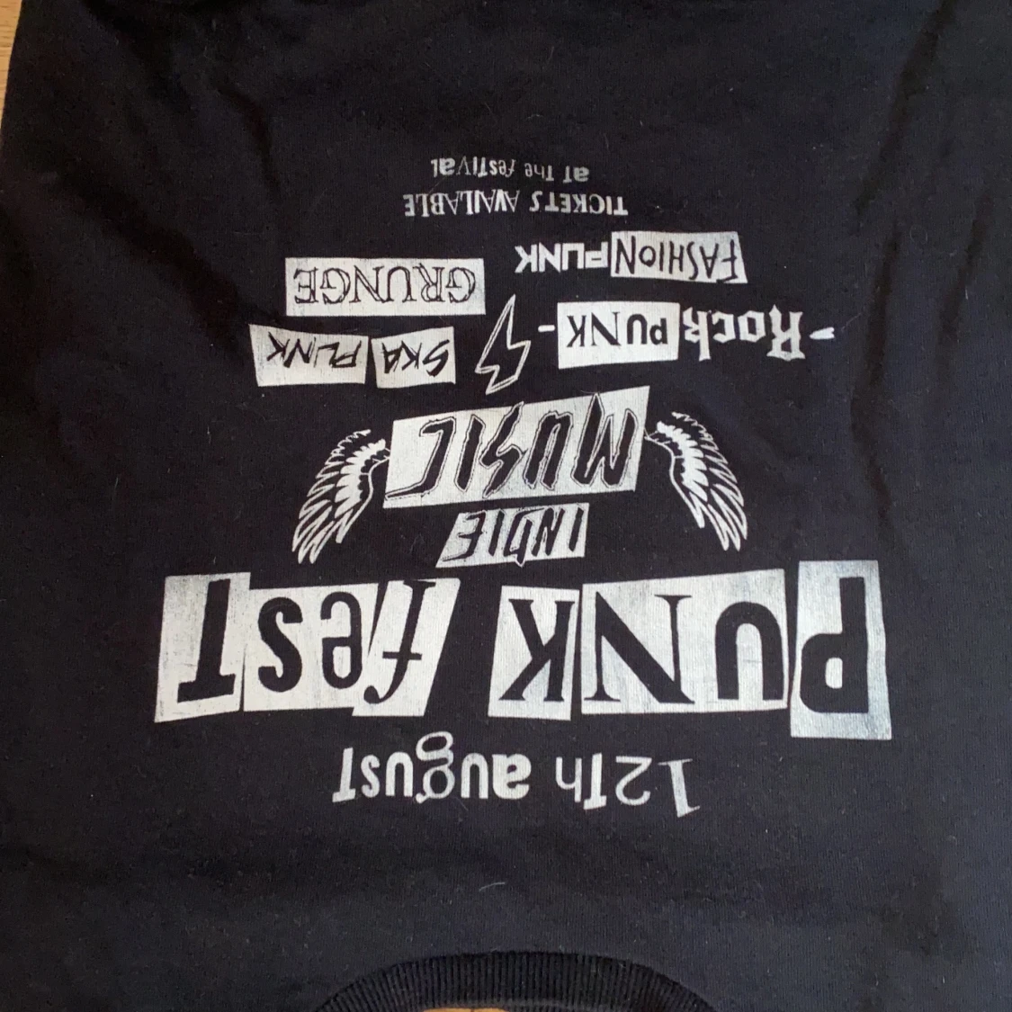 Sweatshirts i kortare modell - 90