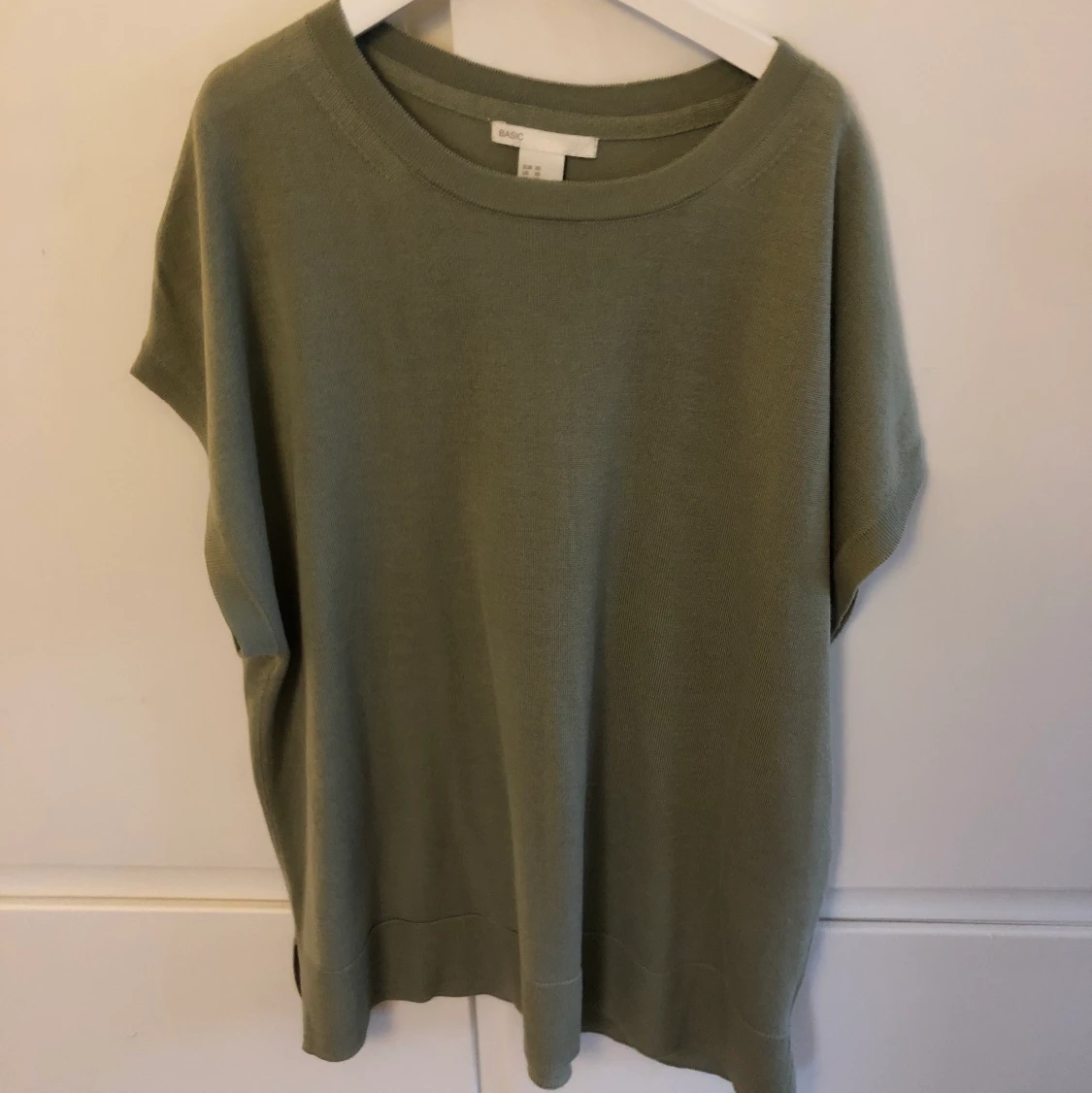 Grön tunnstickad t-shirt - 90