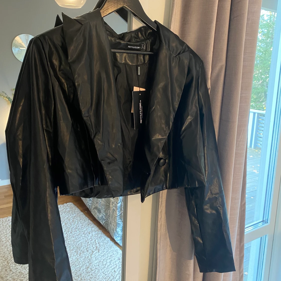 Svart skinn/PUjacka - 91