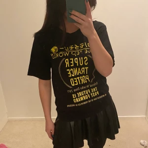 Diesel - Oversize T-shirt från Diesel som passar XS-S. 100% bomull 