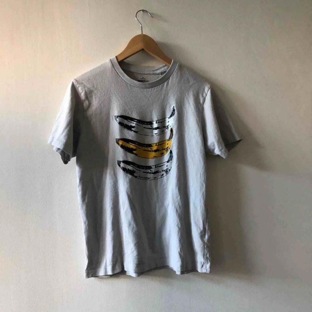 Andy Warhol - kan hämtas i Uppsala eller skickas mot fraktkostnad . T-shirts.