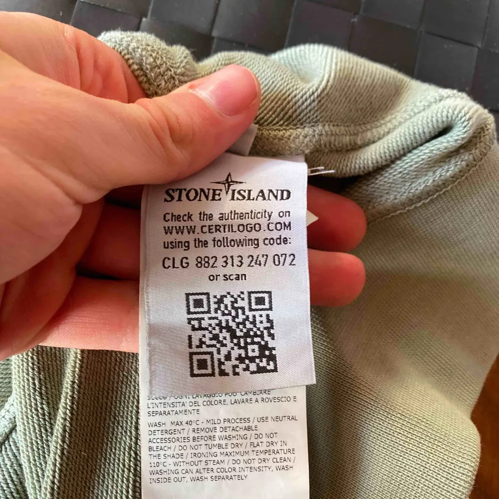 Stone Island Hoodie nyskick använd fåtal gånger . Hoodies.